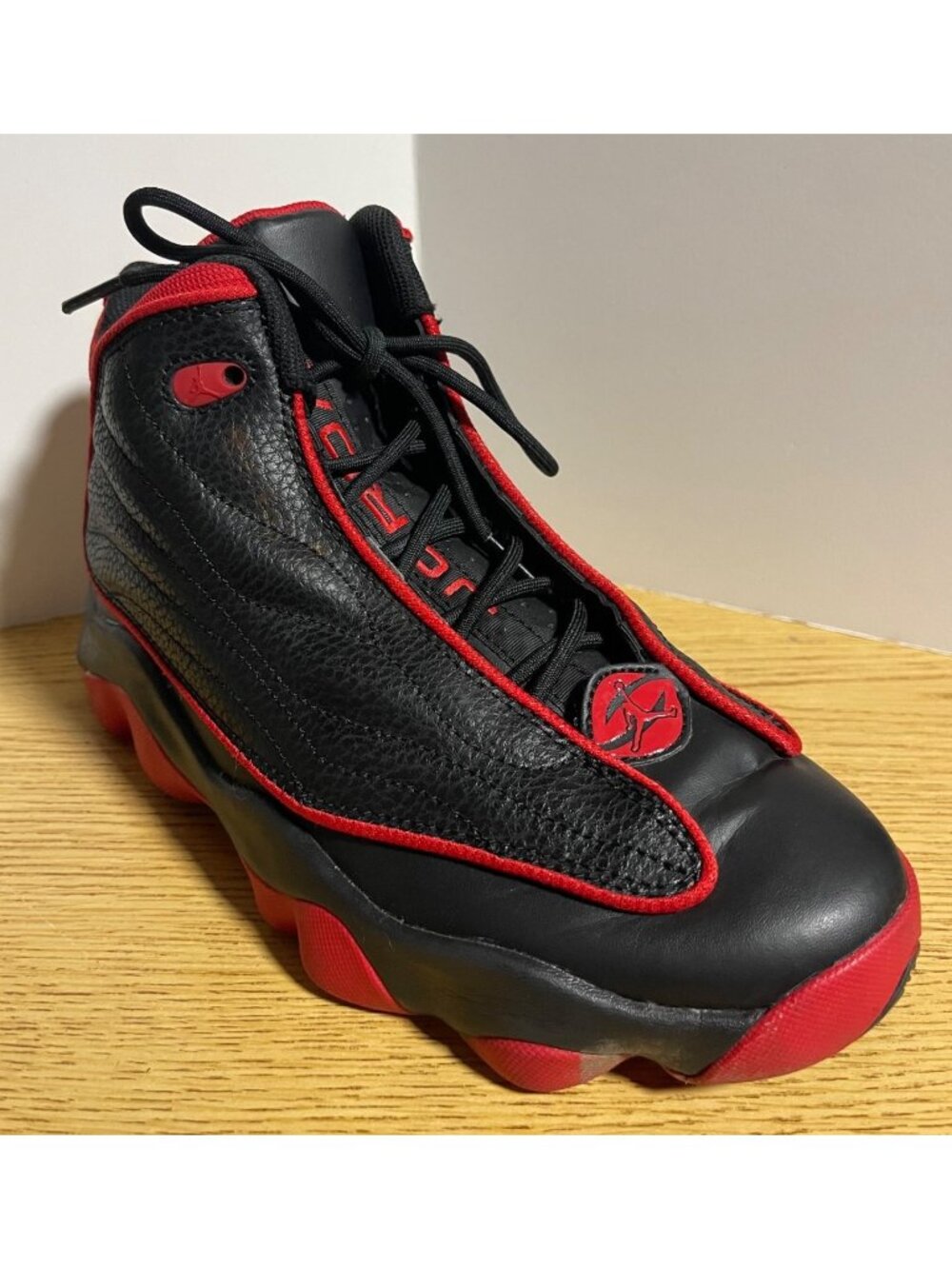 Jordan Pro Strong Bred GS Basketball Shoes Size 5.5 Y Black Red Colorway Unisex